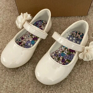 EUC Baby Deer Dress Shoe